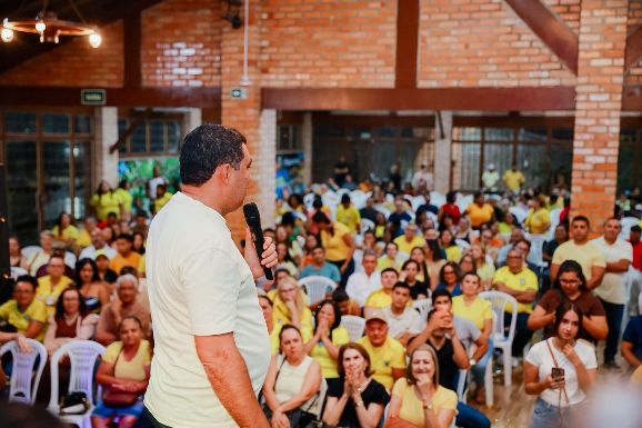 Soldado Sampaio reúne lideranças evangélicas e defende parceria com igrejas para fortalecer ações sociais